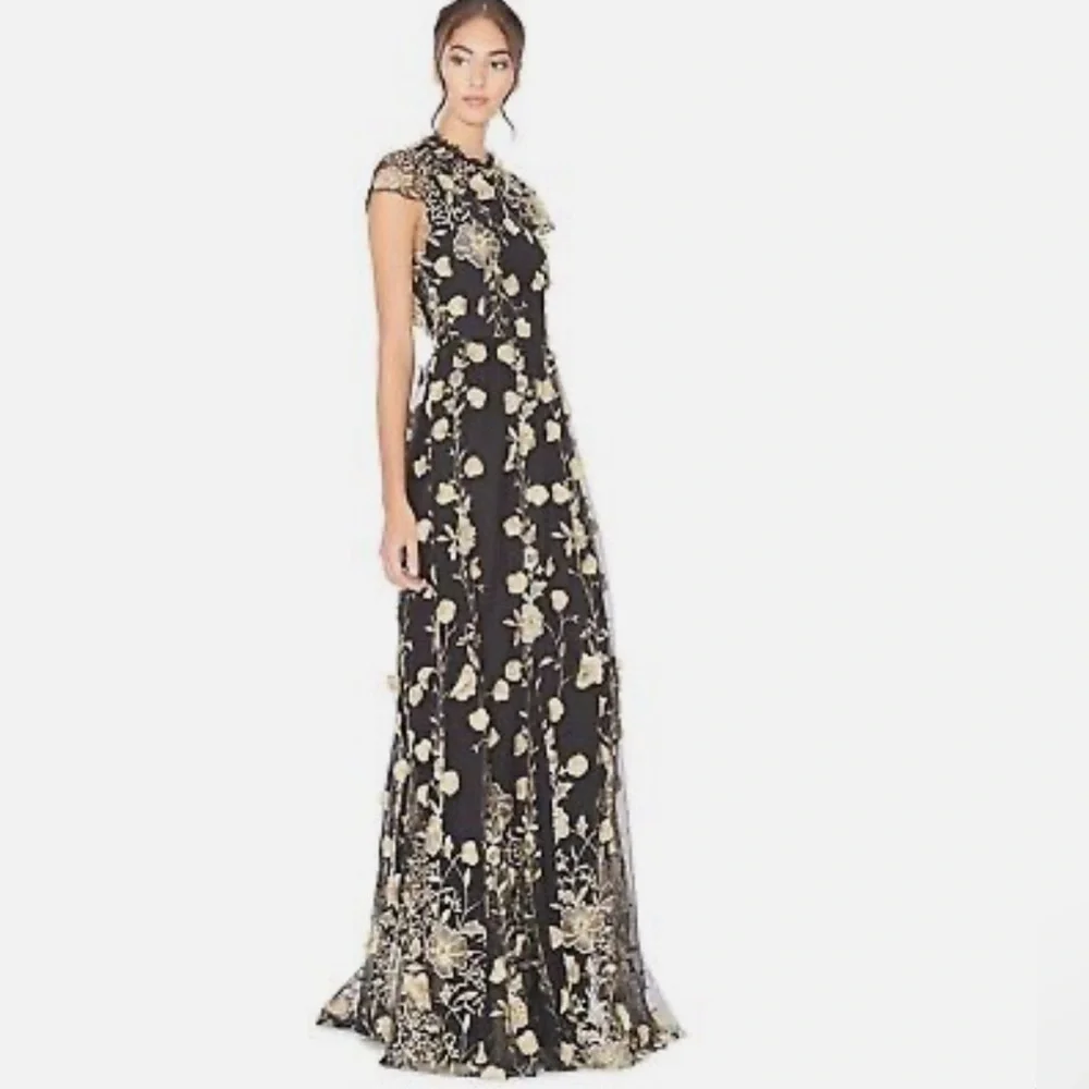 Alice + Olivia Aalihah Gown Gold Embroidered 3d Motifs Size XS